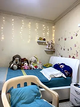 Snapshot of effie_castroo chatting on 10.07.25 effie castroo online show from 10.07.25