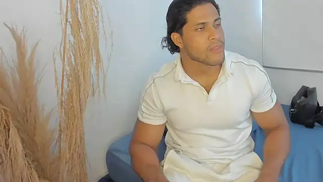 Snapshot of Evansdark1 chatting on 02.19.26 Evansdark1 online show from 02.19.26