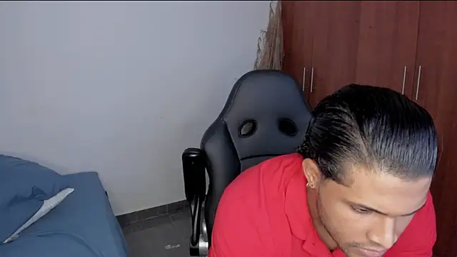 Evansdark1 online show from 04.13.26