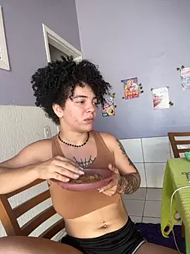 Snapshot of CamillyBlum chatting on 09.11.25 CamillyBlum online show from 09.11.25