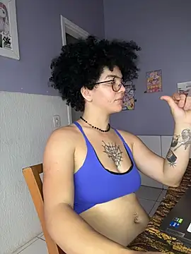 Snapshot of CamillyBlum chatting on 10.18.25 CamillyBlum online show from 10.18.25