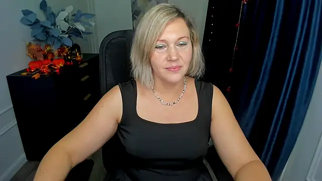 NinaStarle online show from 10.22.25