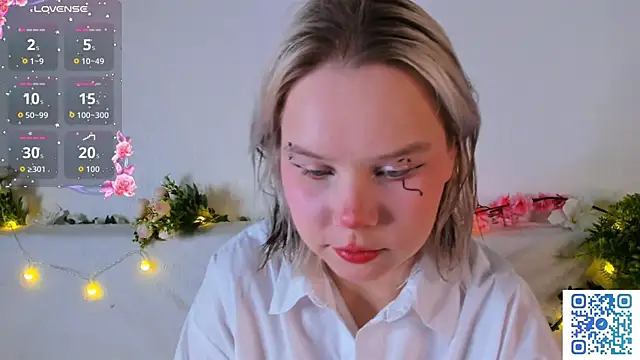 Snapshot of girlllsooft chatting on 11.01.25 girlllsooft online show from 11.01.25