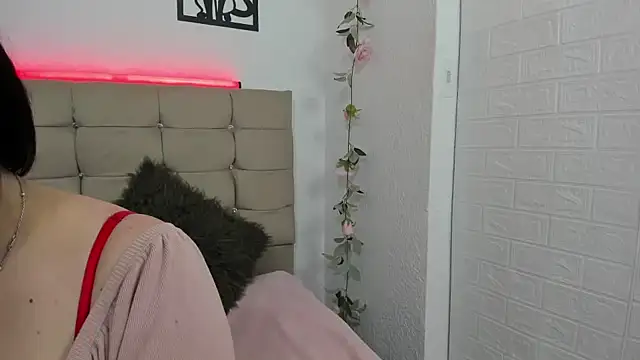 katherine blair online show from 04.20.26