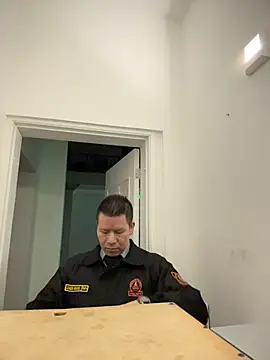 Manu0586 online show from 11.21.25