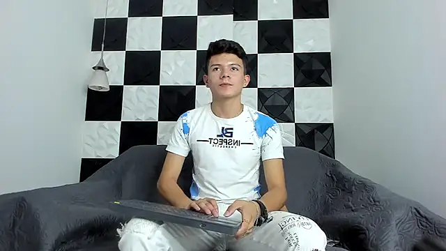 AndyFame1 online show from 09.15.25