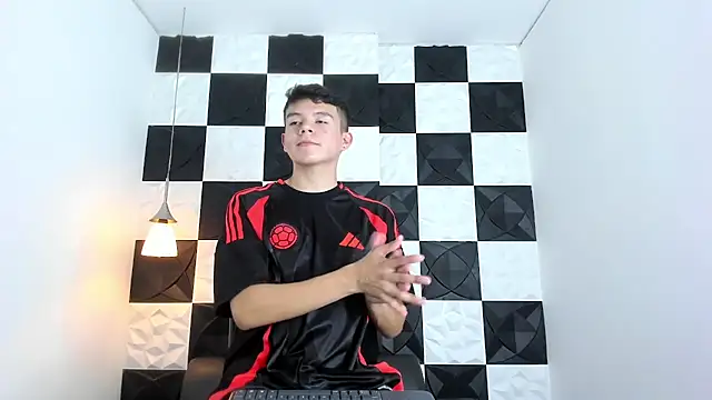 AndyFame1 online show from 11.17.25