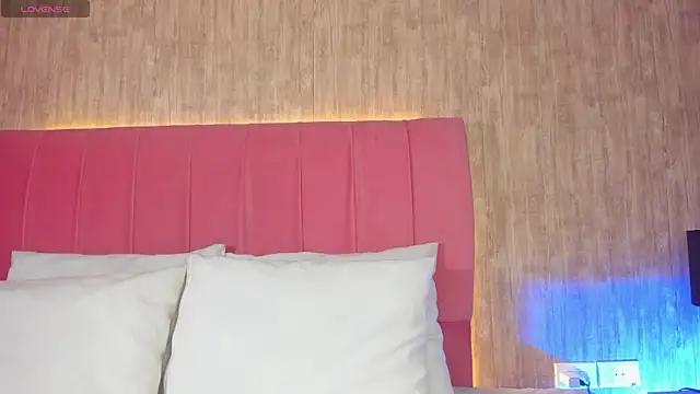 Snapshot of Kendra_kobein chatting on 11.14.25 Kendra kobein online show from 11.14.25