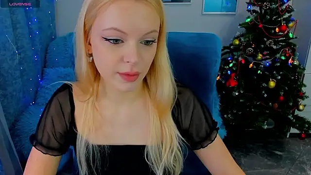 KatherineePierce online show from 01.18.26