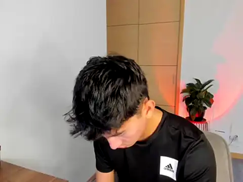 sweettaaron01 online show from 09.17.25