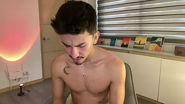 sweettaaron01 online show from 11.12.25