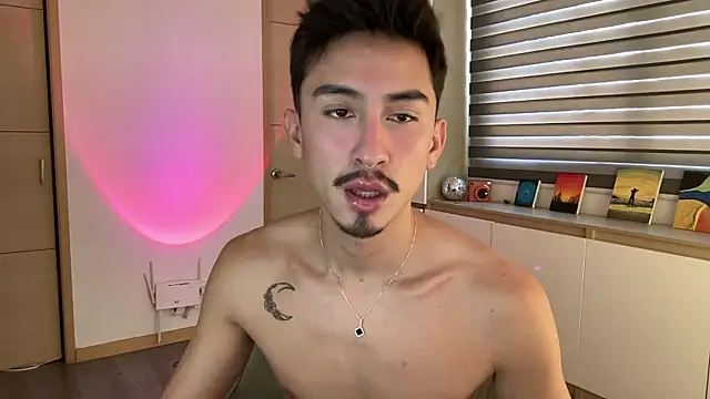 sweettaaron01 online show from 11.17.25