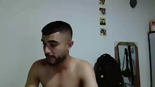 Maiki Foxx online show from 11.10.25