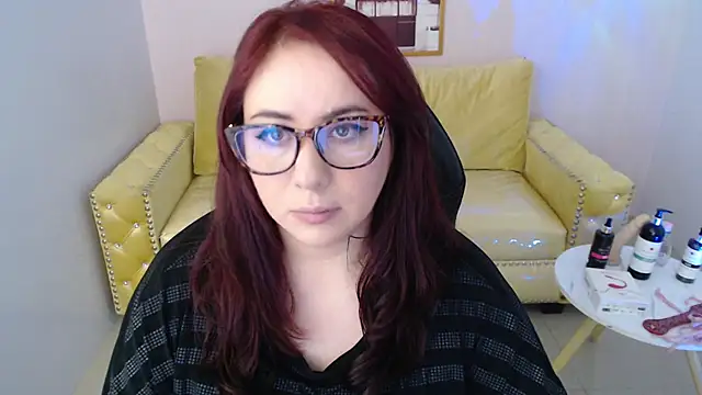 Snapshot of bellatrix_ch chatting on 09.28.25 bellatrix ch online show from 09.28.25