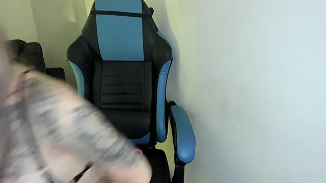 Scarbadgirl  online show from 10.01.25