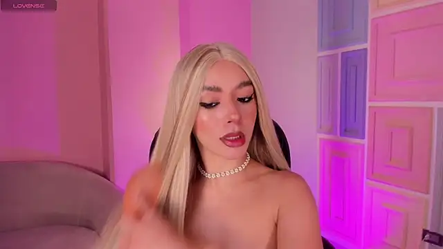 IsabellaMoreau online show from 06.09.26