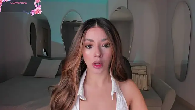 IsabellaMoreau online show from 06.15.26