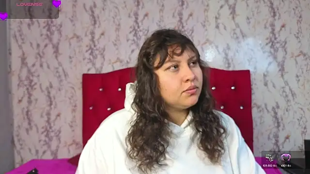 Larissa Antonella online show from 09.30.25