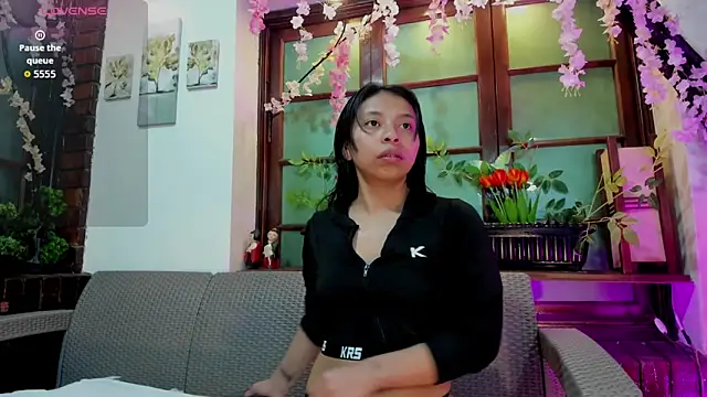 Snapshot of samara_selene chatting on 06.12.26 samara selene online show from 06.12.26