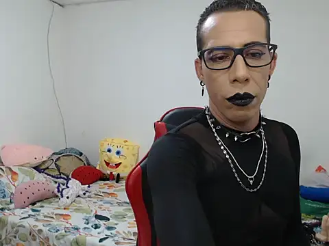 Snapshot of afrodit_25 chatting on 10.19.25 afrodit 25 online show from 10.19.25