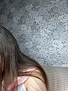 Olivia OliV online show from 04.22.26