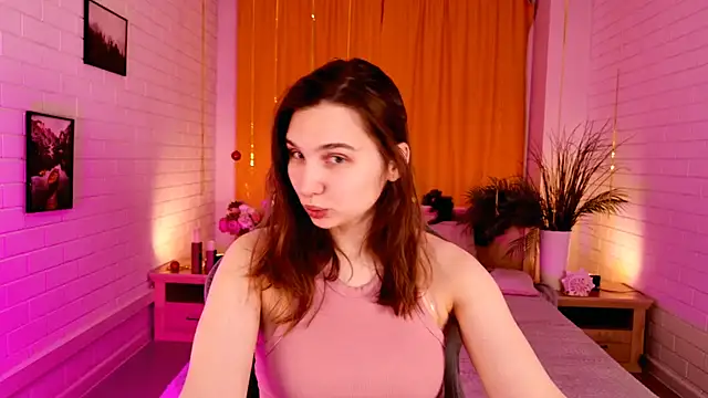 Snapshot of TessaMill chatting on 01.19.26 TessaMill online show from 01.19.26