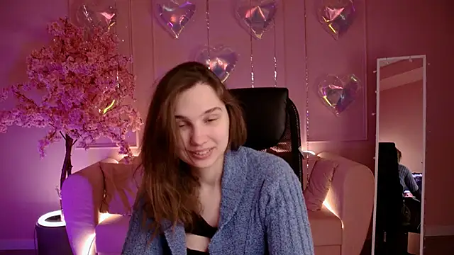 Snapshot of TessaMill chatting on 02.20.26 TessaMill online show from 02.20.26