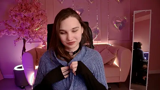 Snapshot of TessaMill chatting on 02.20.26 TessaMill online show from 02.20.26