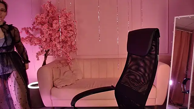 TessaMill online show from 03.10.26