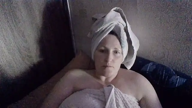 Snapshot of AllaSowinskaya chatting on 06.14.26 AllaSowinskaya online show from 06.14.26