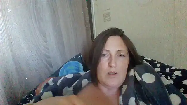 Snapshot of AllaSowinskaya chatting on 07.06.26 AllaSowinskaya online show from 07.06.26