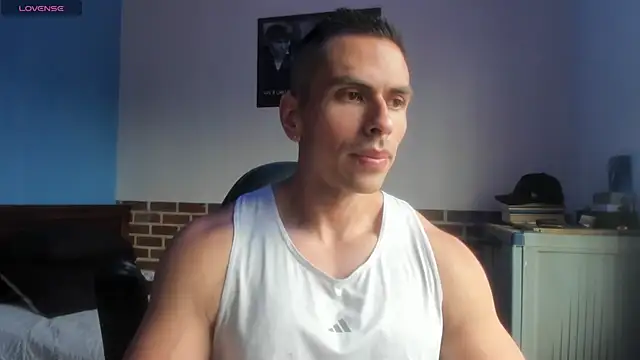 Snapshot of justinkarter chatting on 06.24.26 justinkarter online show from 06.24.26