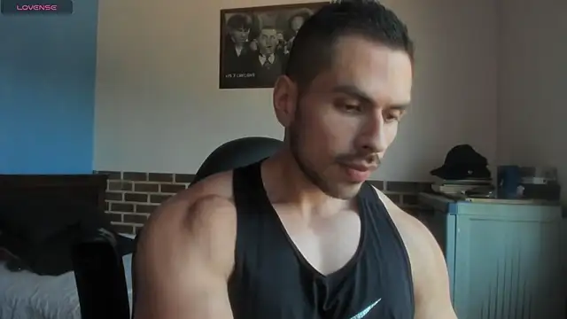 Snapshot of justinkarter chatting on 07.14.26 justinkarter online show from 07.14.26