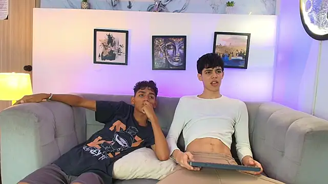 TWINKS FRIENDS online show from 04.17.26