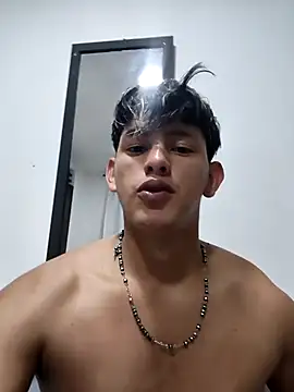 Snapshot of Hiroshi_Shen chatting on 12.13.25 Hiroshi Shen online show from 12.13.25