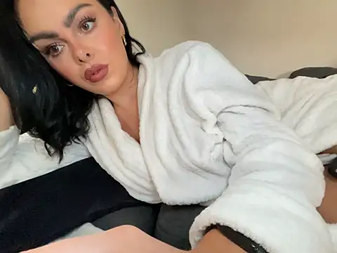 Snapshot of FrancescaXO chatting on 05.08.26 FrancescaXO online show from 05.08.26