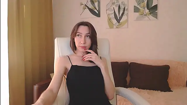 GoodGlamorGirl online show from 02.24.25