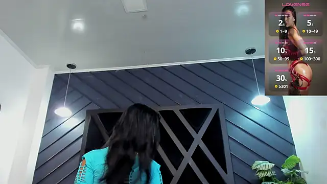 Snapshot of zoe_martins_ chatting on 11.20.25 zoe martins online show from 11.20.25