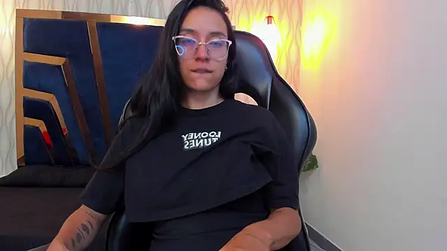 Snapshot of zoe_martins_ chatting on 02.12.26 zoe martins online show from 02.12.26