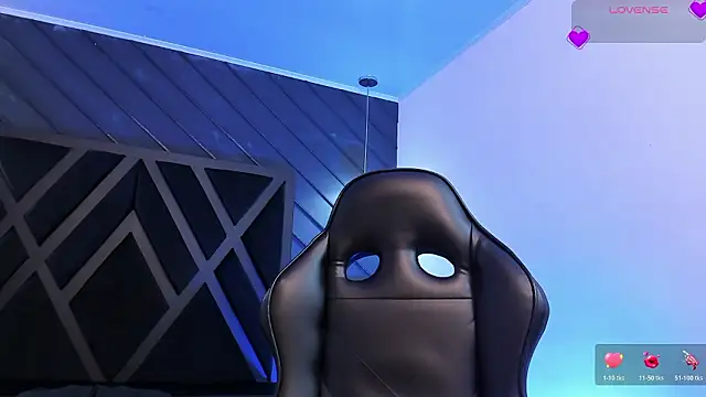 Snapshot of zoe_martins_ chatting on 02.14.26 zoe martins online show from 02.14.26