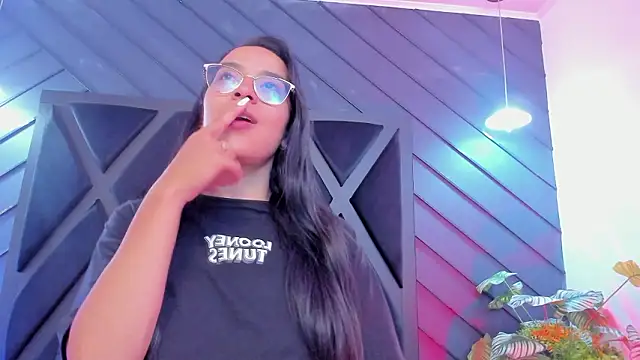 Snapshot of zoe_martins_ chatting on 02.17.26 zoe martins online show from 02.17.26