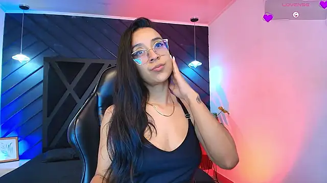 Snapshot of zoe_martins_ chatting on 02.25.26 zoe martins online show from 02.25.26