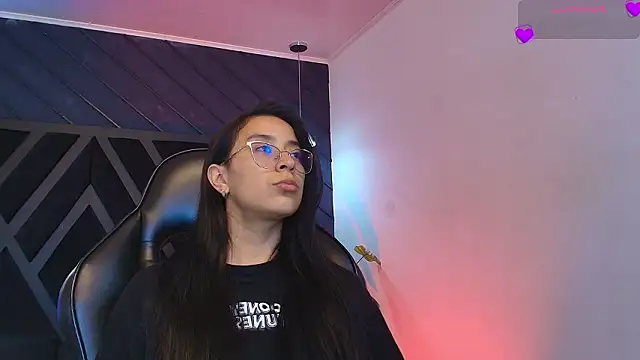 Snapshot of zoe_martins_ chatting on 03.05.26 zoe martins online show from 03.05.26
