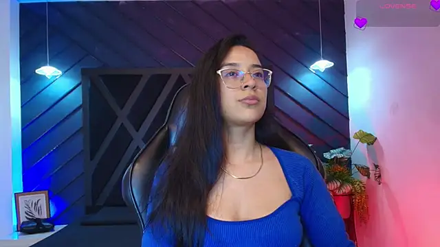 Snapshot of zoe_martins_ chatting on 03.18.26 zoe martins online show from 03.18.26