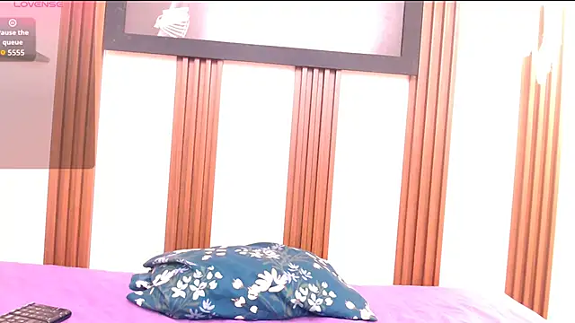 kimberly18cute online show from 11.22.25