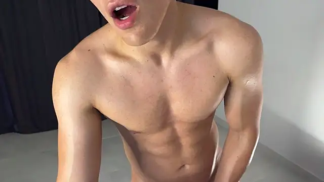 Maxx Lancaster online show from 09.22.25