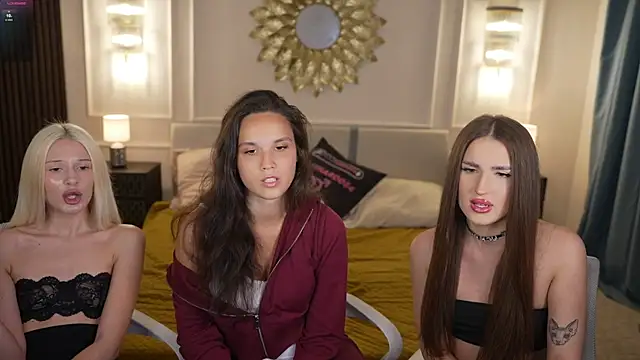 Goldie Flame online show from 09.24.25