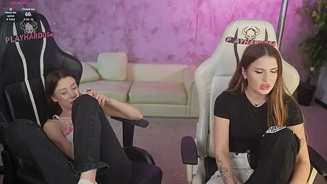 Goldie Flame online show from 04.21.26