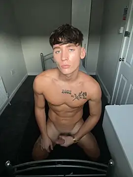 Snapshot of naughtyboy0124 chatting on 10.28.25 naughtyboy0124 online show from 10.28.25