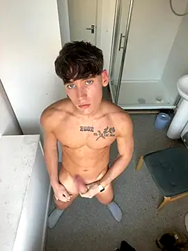 Snapshot of naughtyboy0124 chatting on 11.25.25 naughtyboy0124 online show from 11.25.25